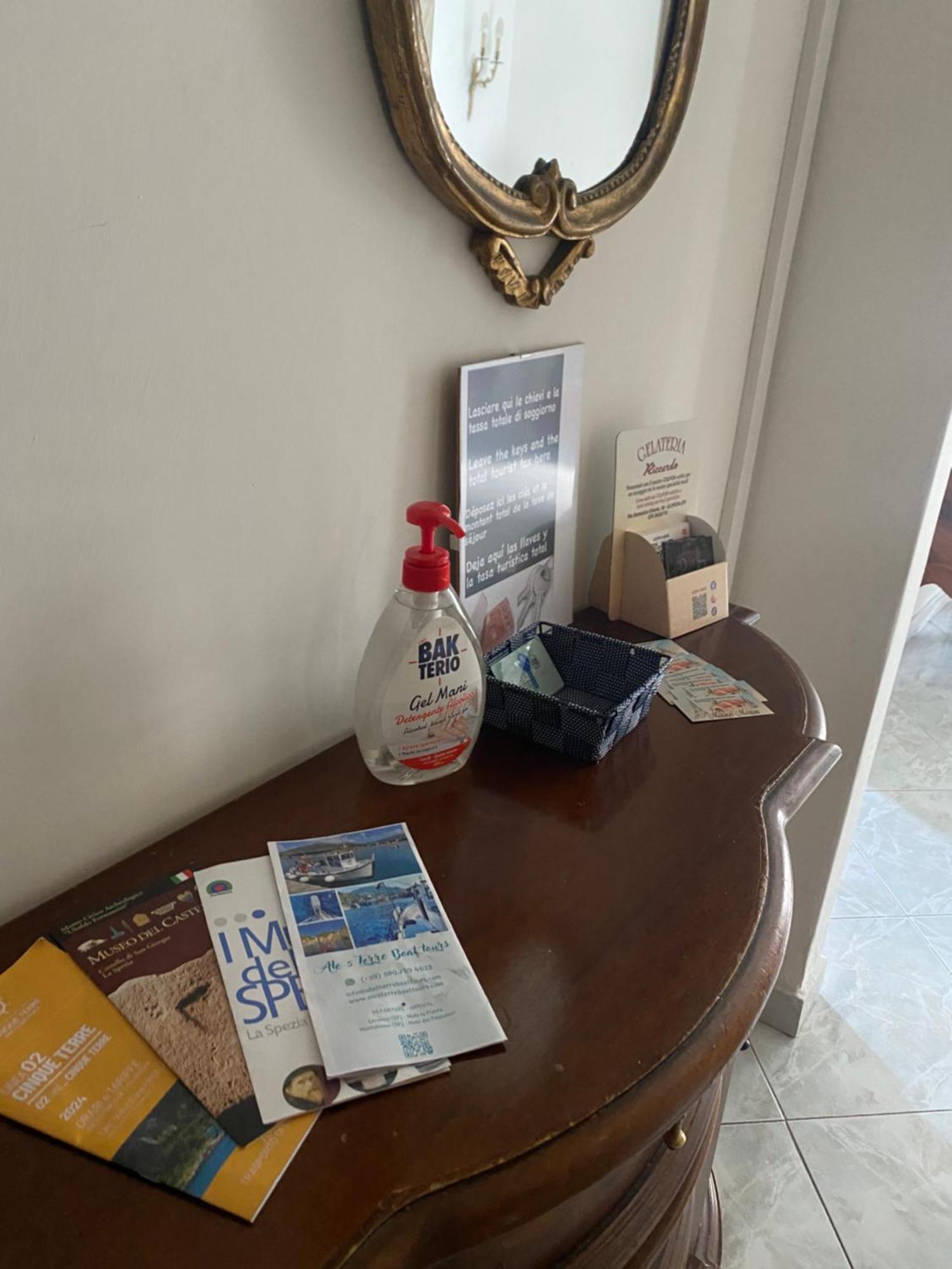 Maison Marisa Apartment La Spezia Bagian luar foto